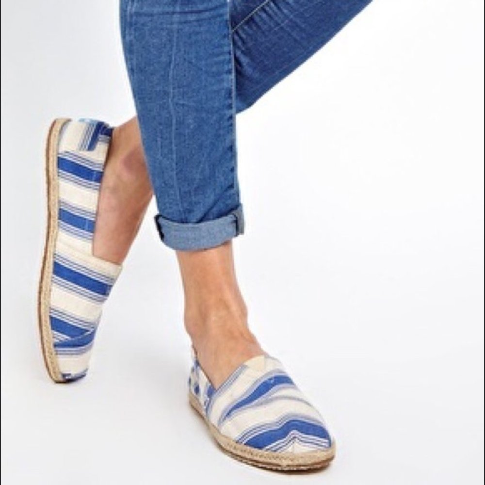 TOMS Alpargata navy umbrella stripe Espadrille flats size 5.5
